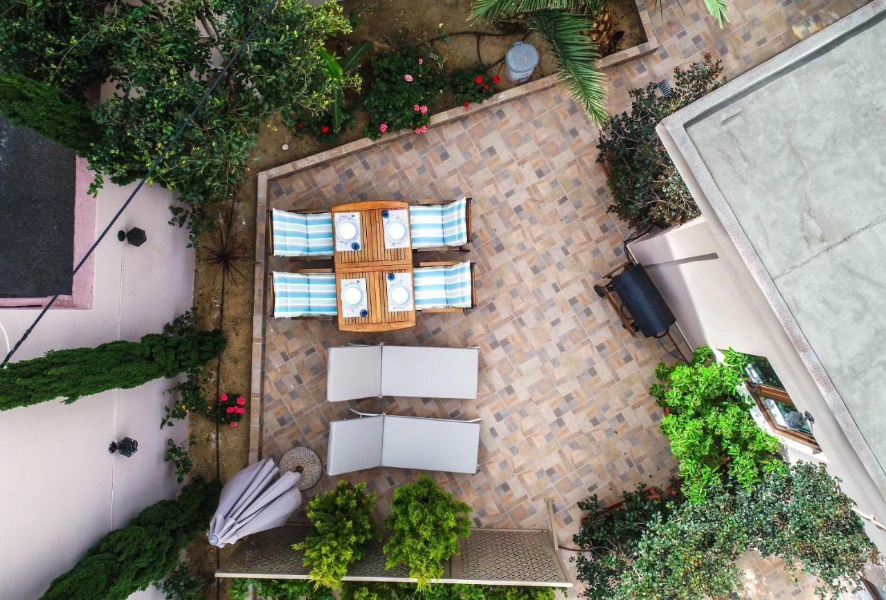 Iro City And Beach Boutique Homes Ханья Экстерьер фото