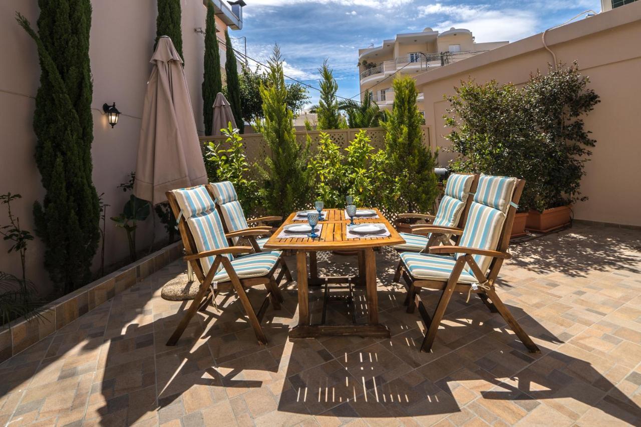 Iro City And Beach Boutique Homes Ханья Экстерьер фото