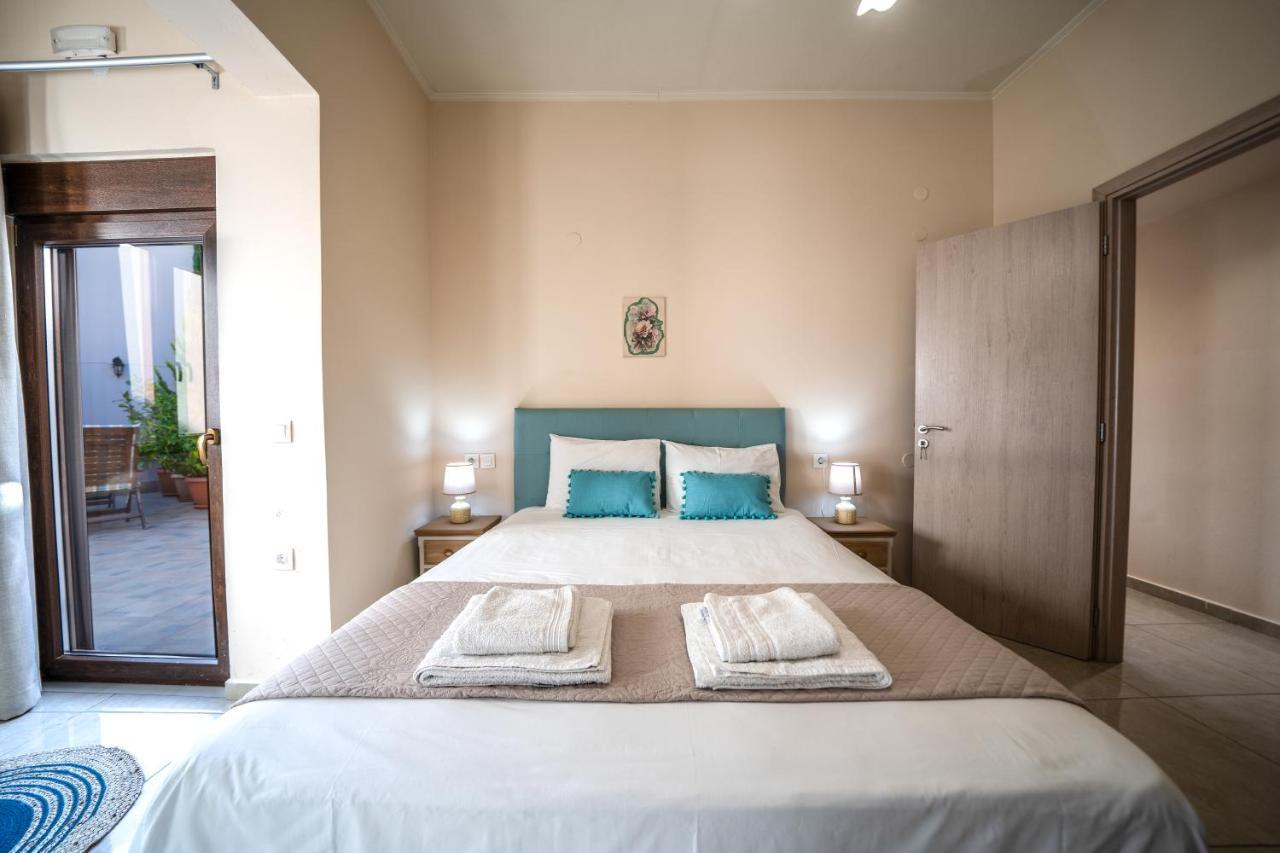 Iro City And Beach Boutique Homes Ханья Экстерьер фото