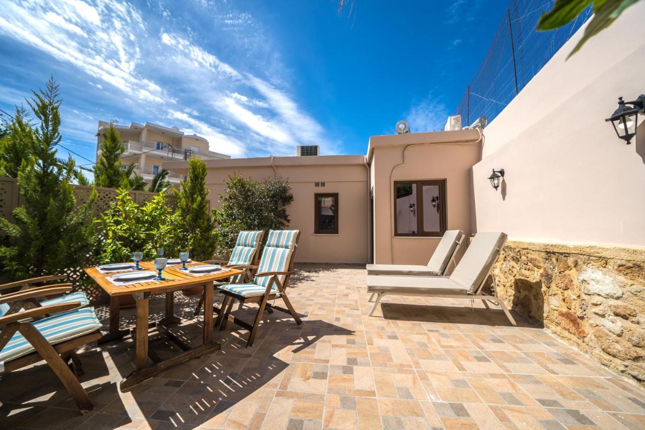 Iro City And Beach Boutique Homes Ханья Экстерьер фото