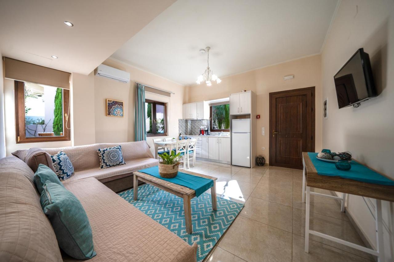 Iro City And Beach Boutique Homes Ханья Экстерьер фото