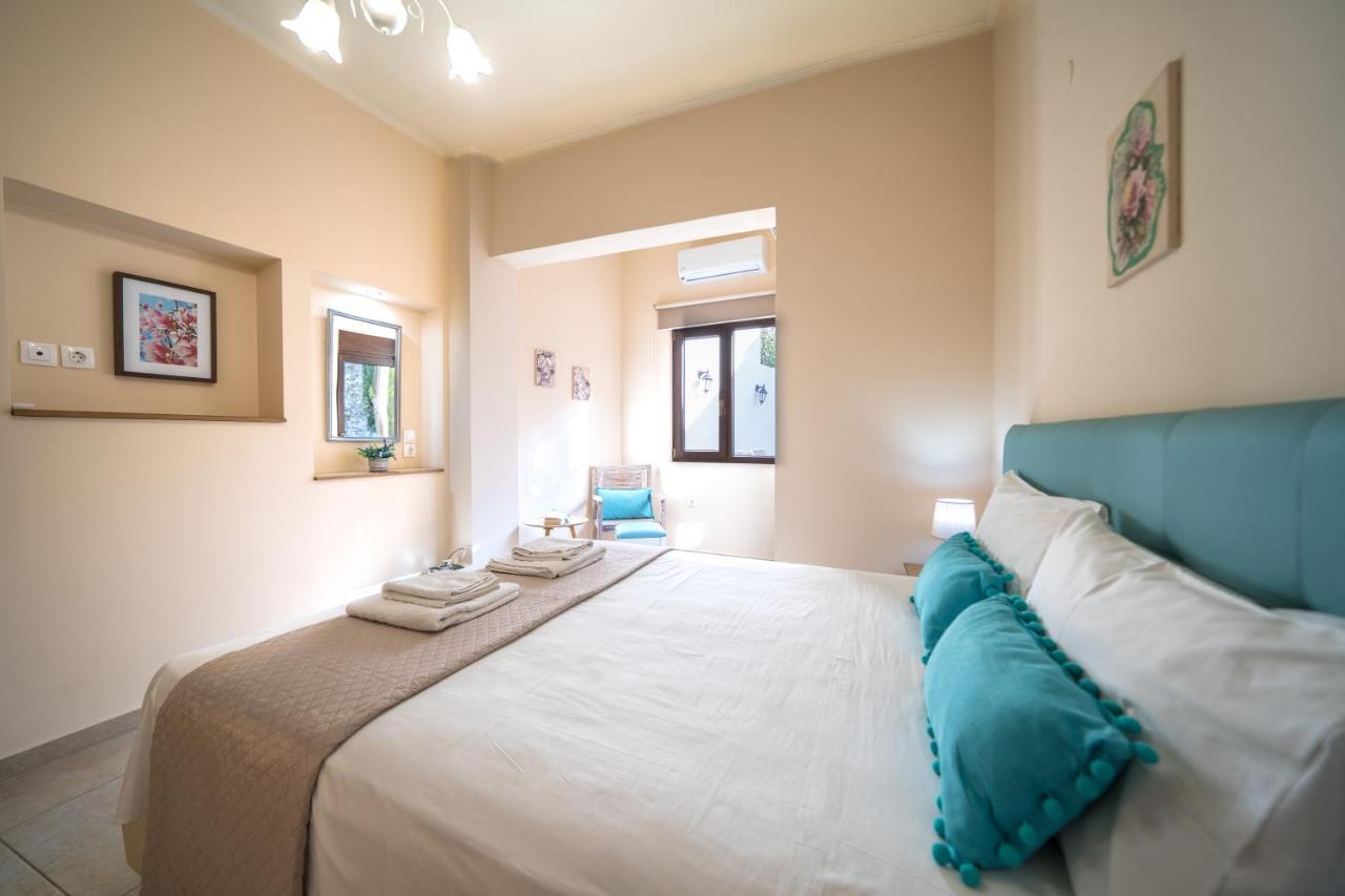 Iro City And Beach Boutique Homes Ханья Экстерьер фото