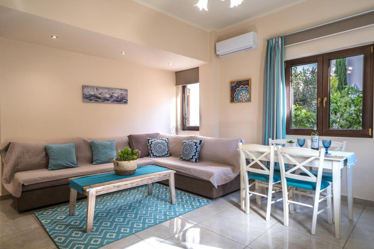 Iro City And Beach Boutique Homes Ханья Экстерьер фото