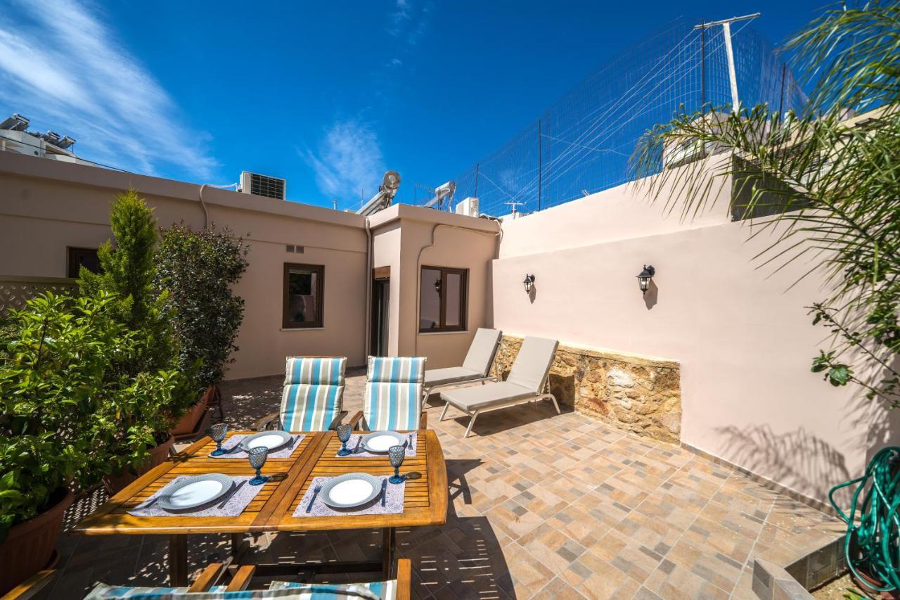 Iro City And Beach Boutique Homes Ханья Экстерьер фото