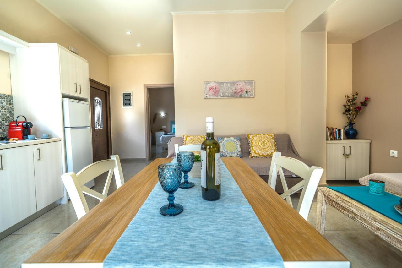Iro City And Beach Boutique Homes Ханья Экстерьер фото